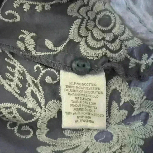Johnny Was Embroidered V Neck Top-Medium - Picture 7 of 7